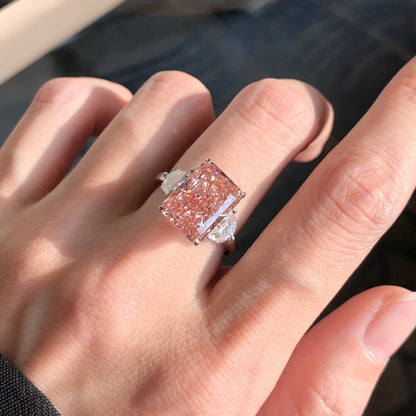 6.57-carat radiant three-stone ring fancy vivid pink vs2 LG598327066|AGNES Jewelry