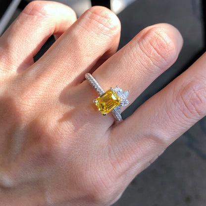 1.79-carat emerald-cut fancy vivid yellow vvs2 LG10109619|AGNES Jewelry