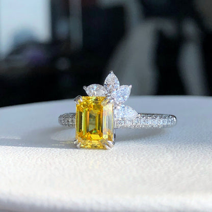 1.79-carat emerald-cut fancy vivid yellow vvs2 LG10109619|AGNES Jewelry
