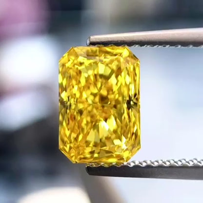 1.66ct radiant-cut FANCY VIVID YELLOW VVS2 LG683519224|AGNES Jewelry