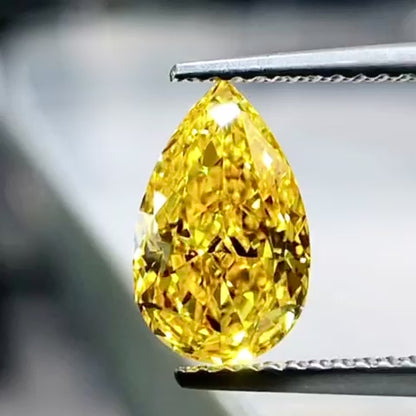 2.02ct pear FANCY VIVID YELLOW VVS1 LG684511815|AGNES Jewelry