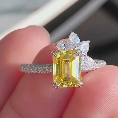1.79-carat emerald-cut fancy vivid yellow vvs2 LG10109619|AGNES Jewelry